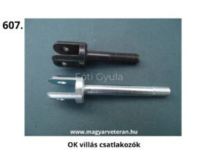 Két fém villás csatlakozó egymás mellett, egyik fekete, másik ezüst színű, menetes véggel és furatos villával; mechanikai vagy járműipari célra készült veterán alkatrészek.