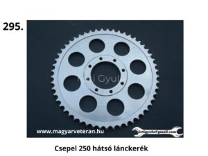 Csepel 250 hátsó lánckerék – fogazott fém lánckerék nyolc rögzítőfurattal magyar veterán motorkerékpárhoz