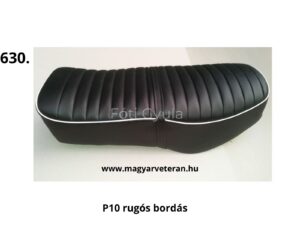 Pannónia P10 veterán motorkerékpár bordázott, rugós fekete ülés fehér szegéllyel, oldalsó nézetből, felújításhoz vagy cseréhez