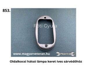 Oldalkocsi hátsó lámpa keret íves sárvédőhöz, ovális fémkeret két rögzítőfurattal, felülnézetből fotózva, egyszínű háttéren