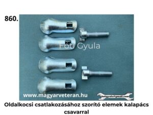 Oldalkocsi csatlakozásához való szorító elemek fém kivitelben, négy darab szorító elem és két darab kalapács csavar, felülnézetből elrendezve, egyszínű háttéren