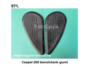 Csepel 250 benzintank gumi pár fekete kivitelben veterán motorkerékpárhoz, világos türkiz háttéren fotózva.