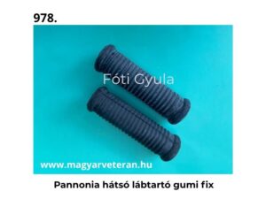 Pannonia első lábtartó gumi pár fekete bordázott kivitelben veterán motorkerékpárhoz, türkiz háttéren fényképezve.