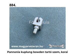 Pannonia kuplung bowden tartó szem korai kivitelben veterán motorkerékpár alkatrészhez, világoskék háttéren fényképezve.