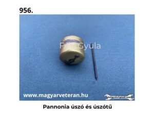 Pannonia úszó és úszótű veterán motorkerékpár karburátor alkatrészhez, világoskék háttéren fényképezve.
